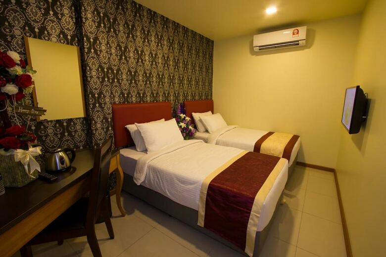 Prince 33 Hotel