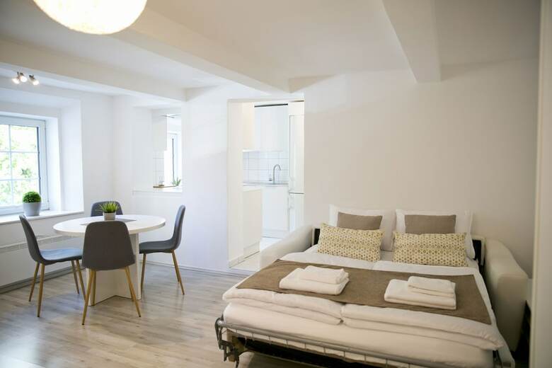 Aparthotel Apartments Hi?a Pod Gradom
