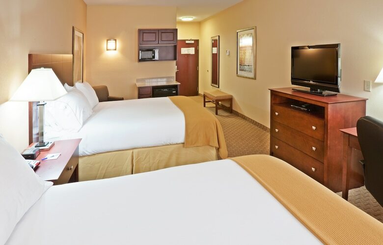 Holiday Inn Express Hotel & Suites Guymon