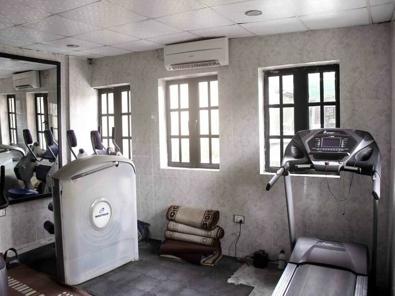 Hotel Ed Scob Suites Limited