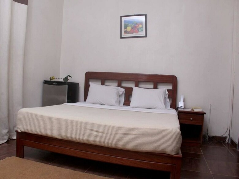 Hotel Ed Scob Suites Limited