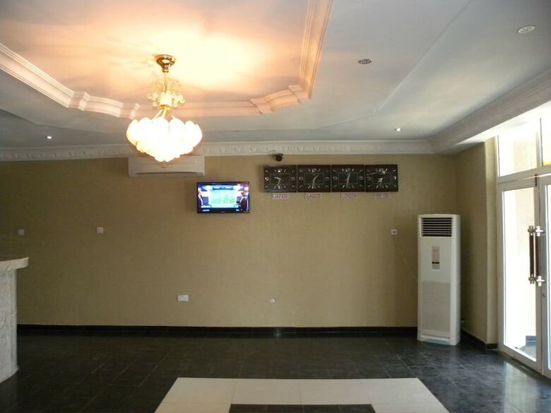 Hotel Grandy Suites