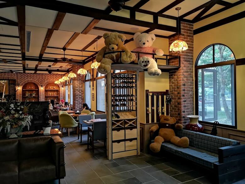 Bed & Breakfast Puli Story House