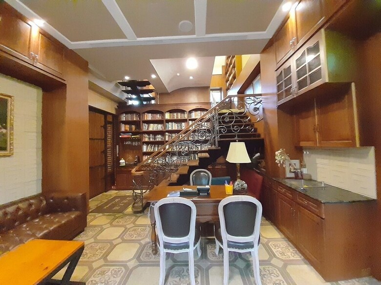 Bed & Breakfast Puli Story House