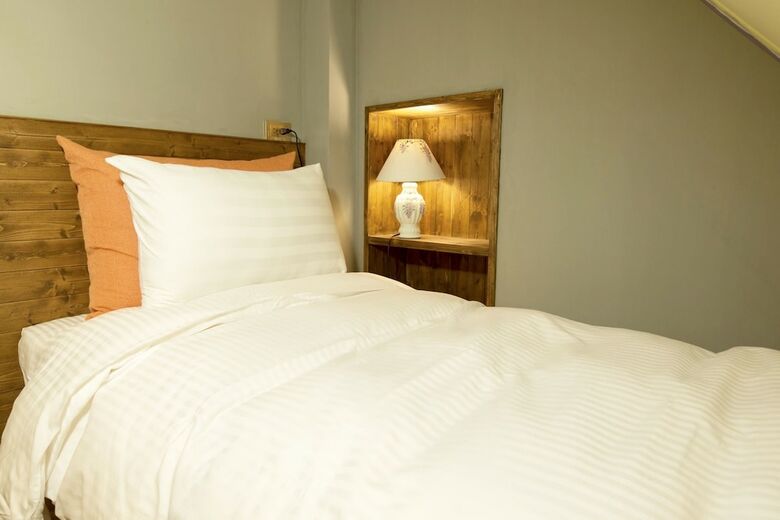 Bed & Breakfast Puli Story House