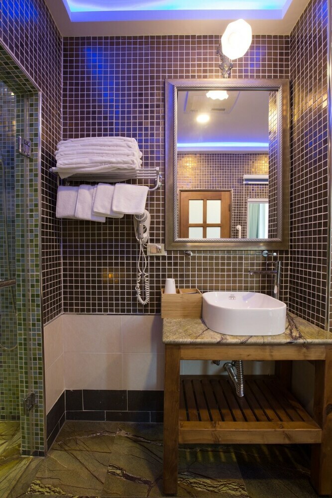 Bed & Breakfast Puli Story House