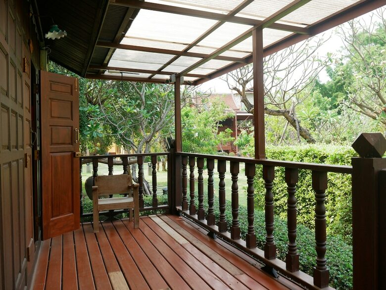 Hotel Ruenthai Jong Lux