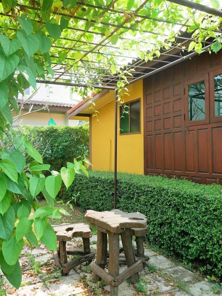Hotel Ruenthai Jong Lux