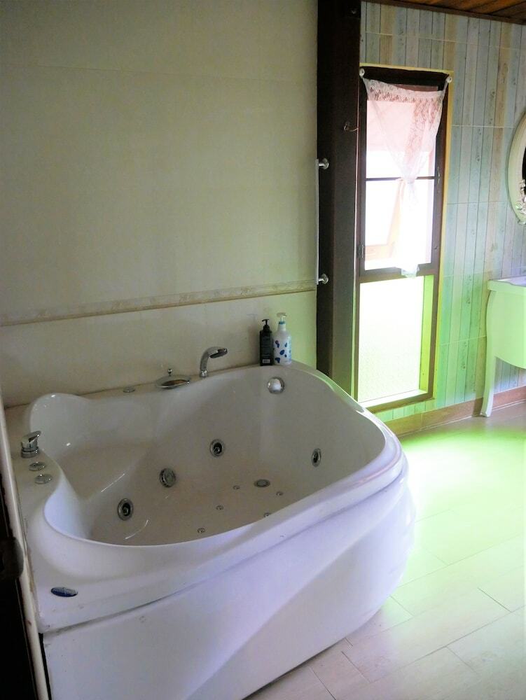 Hotel Ruenthai Jong Lux
