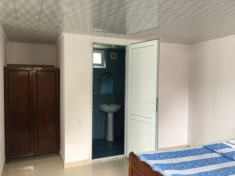 Hotel White Guest House