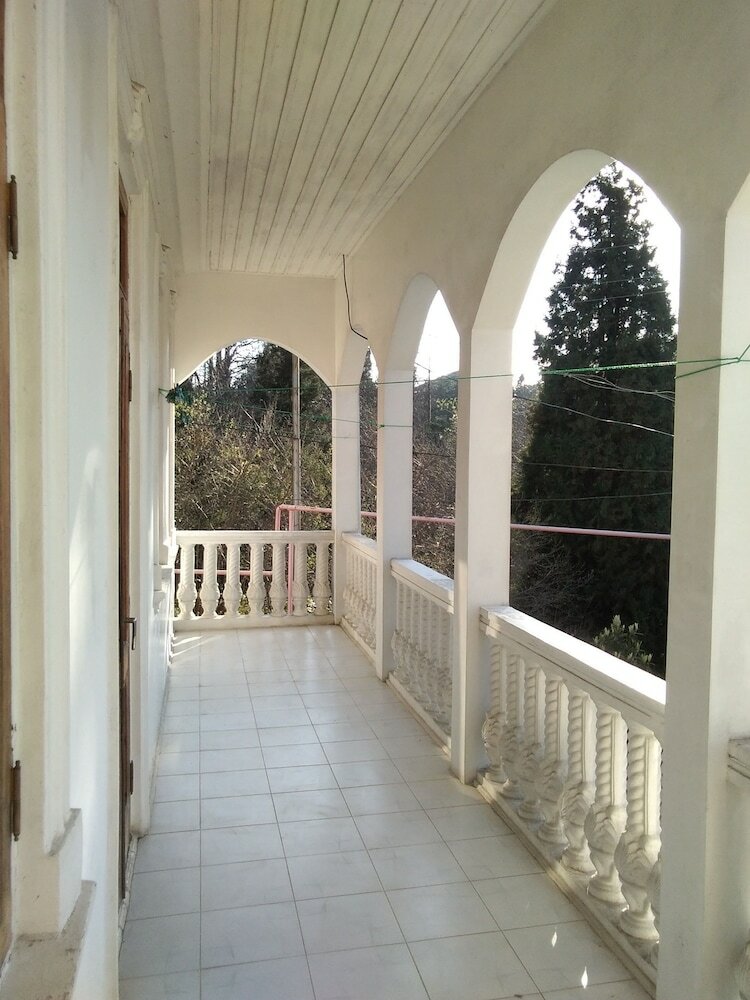 Hotel White Guest House