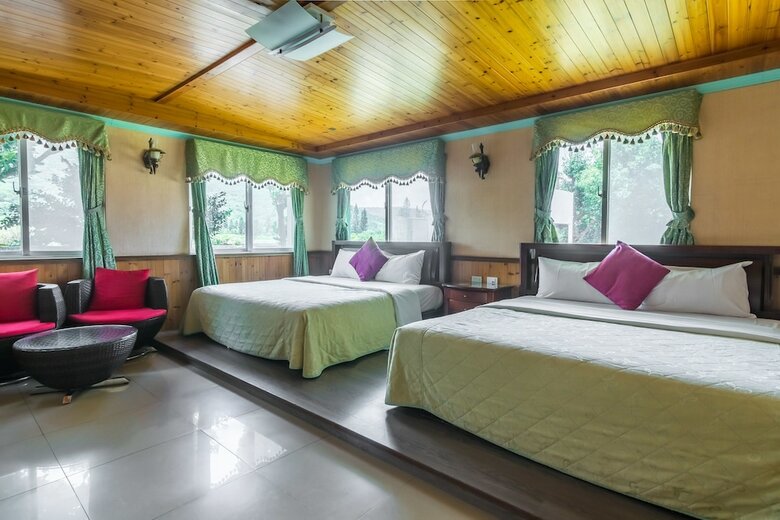 Kenting Maya House B&B
