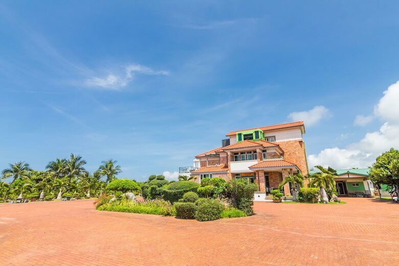 Kenting Maya House B&B