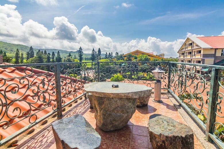 Kenting Maya House B&B