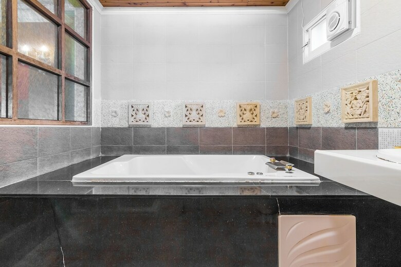 Kenting Maya House B&B