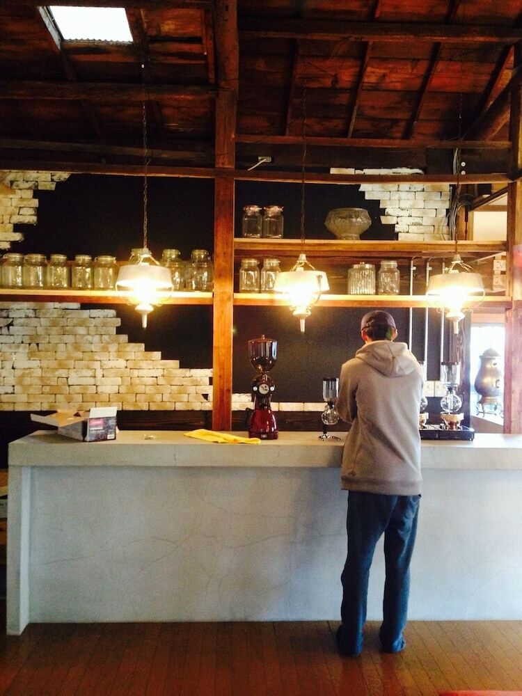 Hostal Cafe & Guest House Slams Dunkburger - Hostel