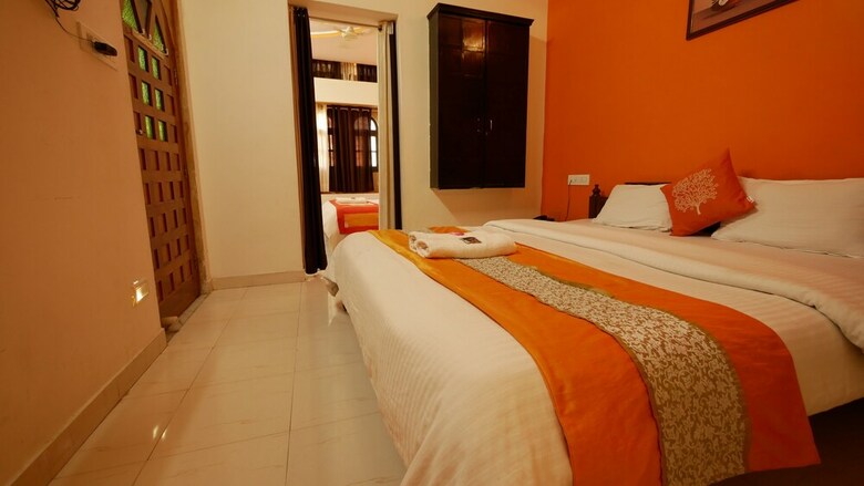 Gaji Hotel