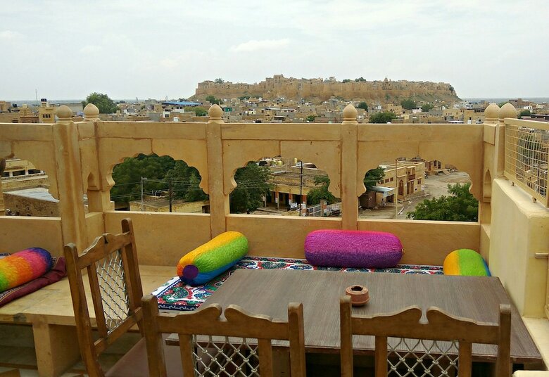 Gaji Hotel