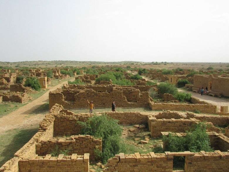 Gaji Hotel