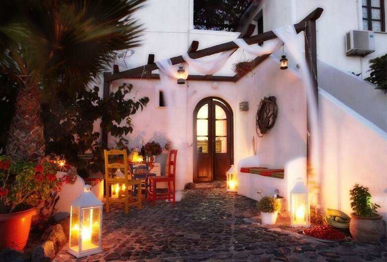 Anna Traditional Apartments
