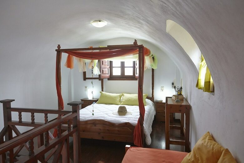 Anna Traditional Apartments