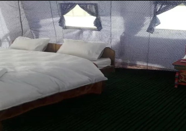 Hotel Pangong Lake View Cottages And Camps