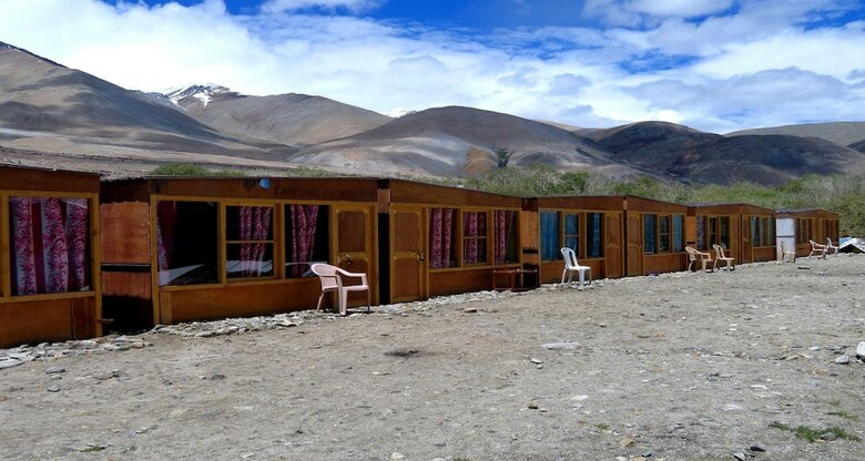 Hotel Pangong Lake View Cottages And Camps