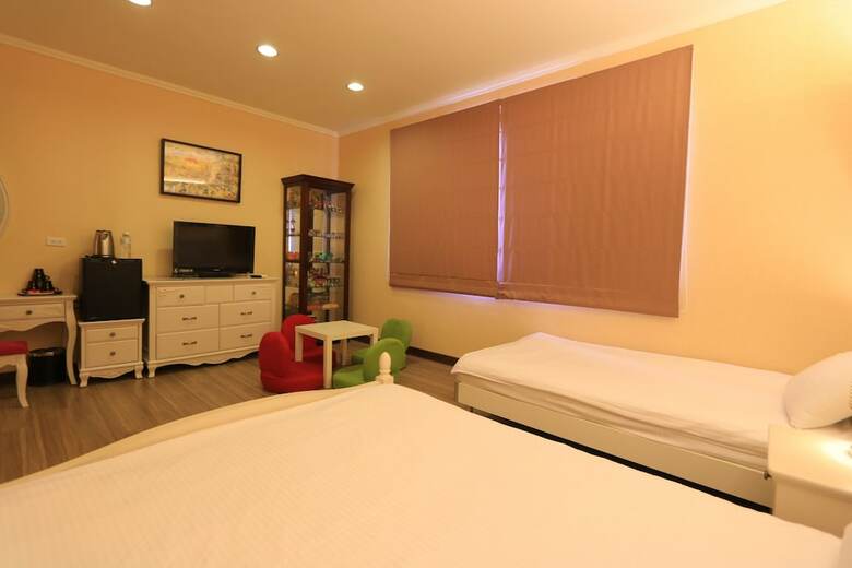 Hotel Doll House Lodge