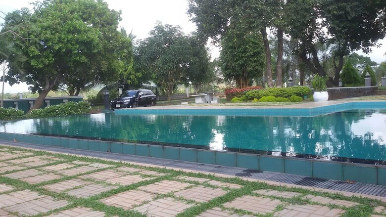 Hotel Nilambara Lake View