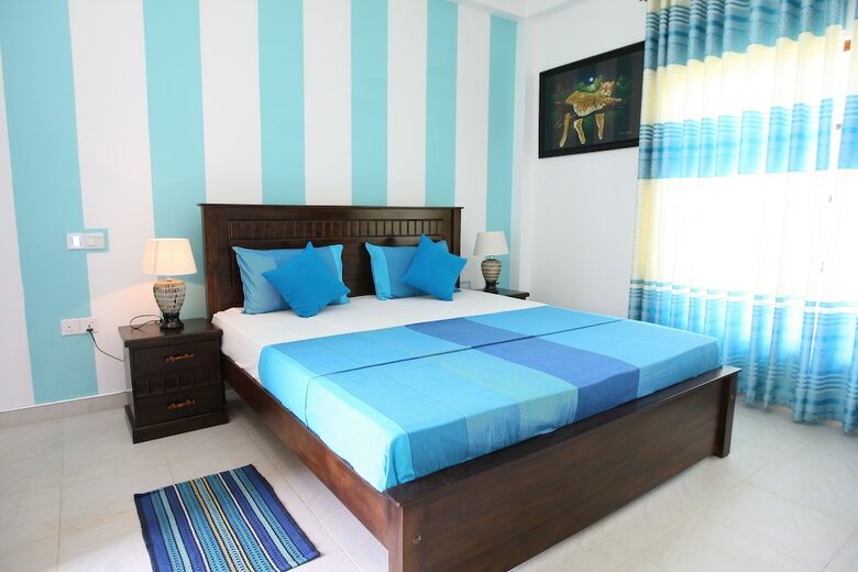 Hotel Nilambara Lake View