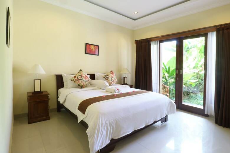 Hotel Sakura Guest House