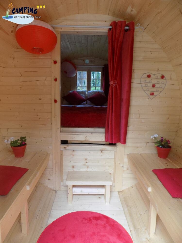 Camping de L'�tang Du Pays Blanc