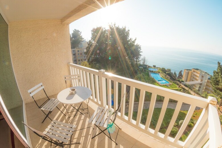 Apartamentos Oceana Suites Horc�n