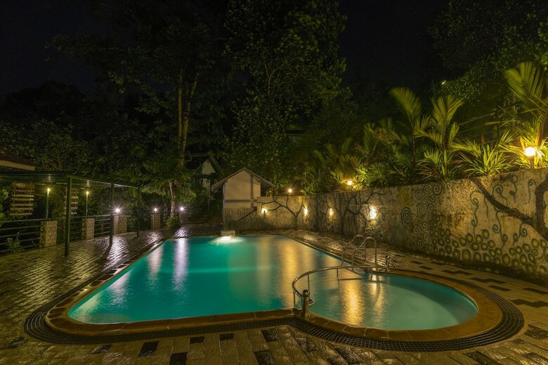 Hotel Adithya Nature Resort & Spa