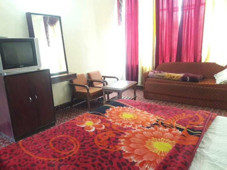 Hotel Aj International