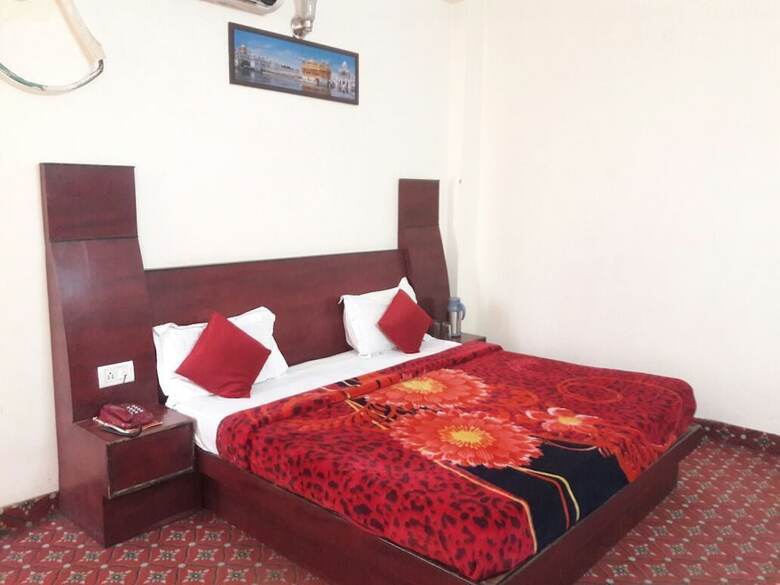 Hotel Aj International