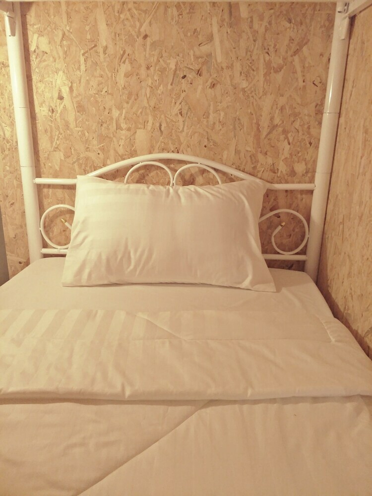 Hostal Take Me Home