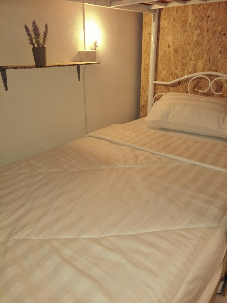 Hostal Take Me Home