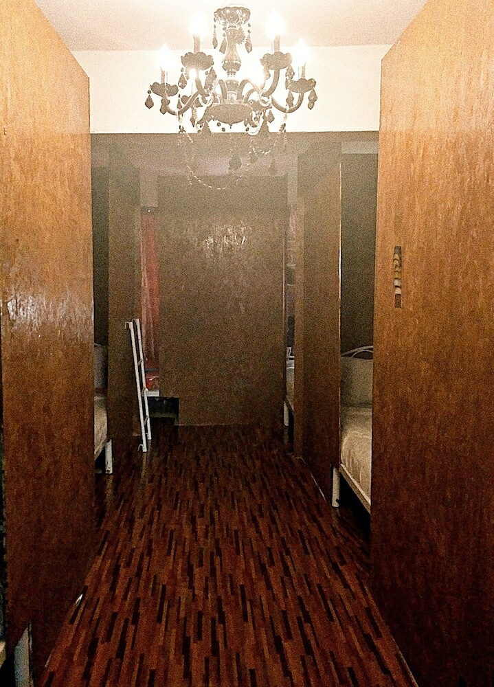 Hostal Take Me Home