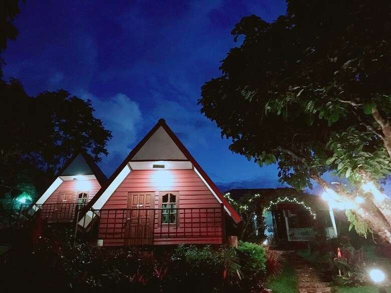 Hotel Ukrist Farm Hill Resort