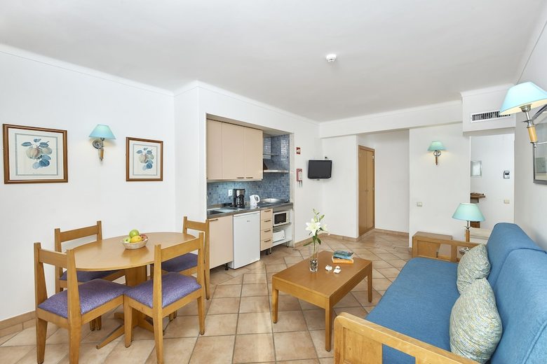Oceanus Aparthotel