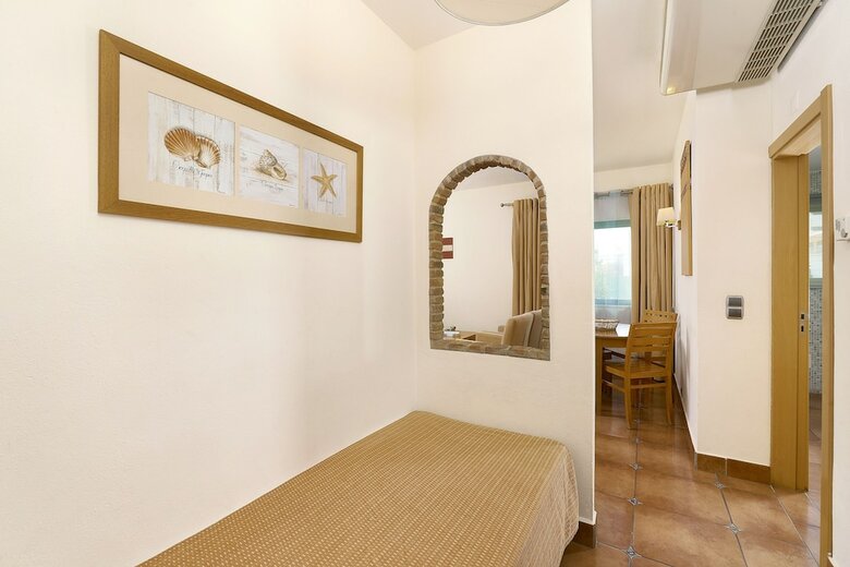 Oceanus Aparthotel