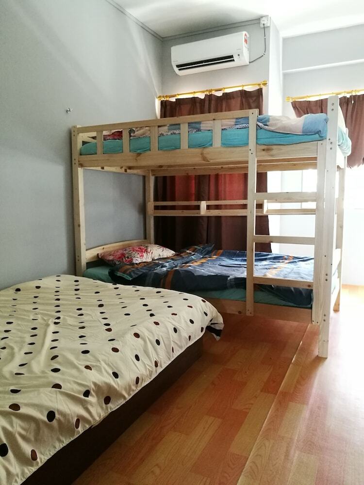 Hotel Oceanus Backpackers Hostel