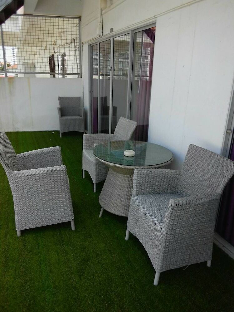Hotel C&c Residence Bistro Restaurant