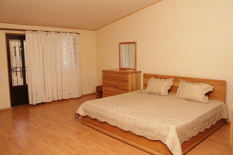 Hostal Rafael Hostel