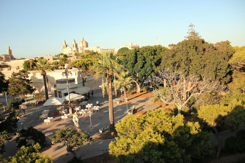 Hotel Maleth Inn Guest House