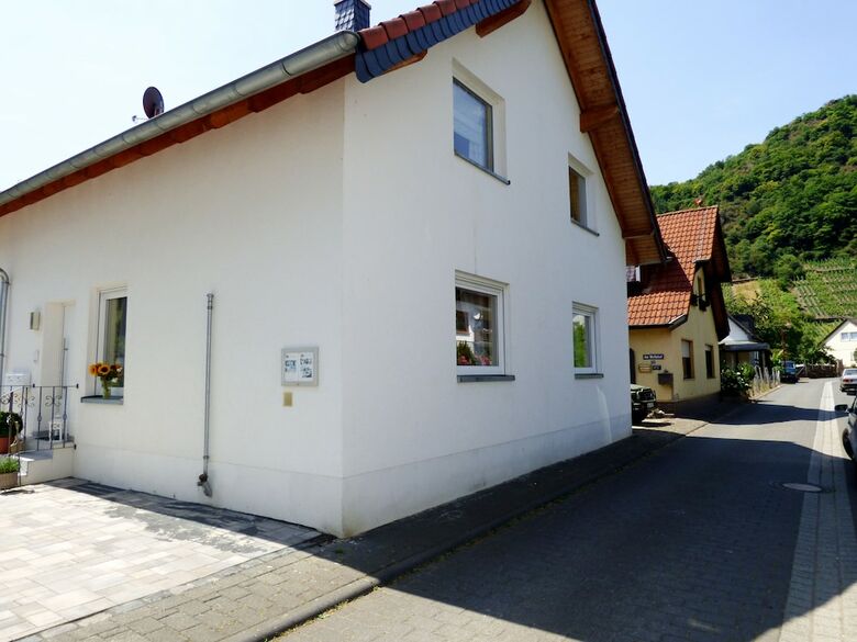 Relaxen Im Winzerdorf Mayscho�