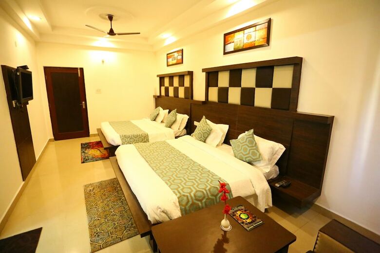 Hotel Maharaja Inn