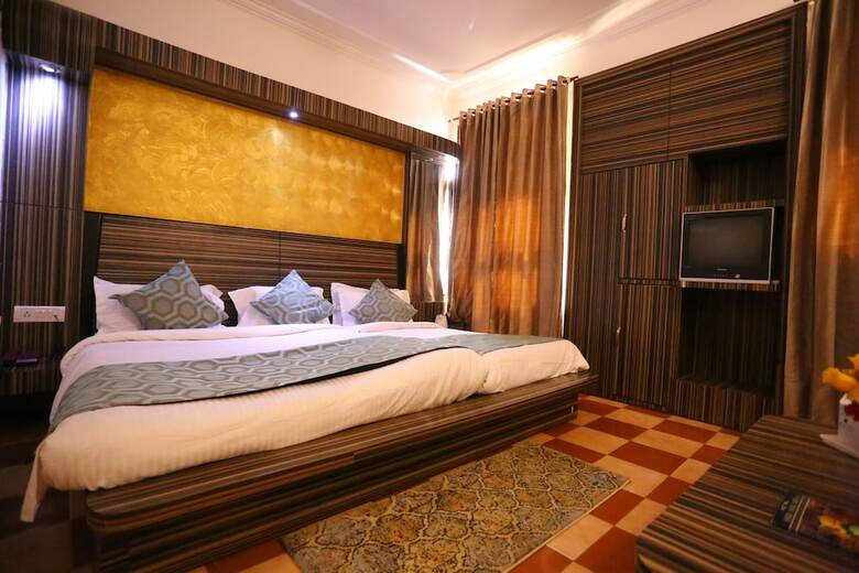 Hotel Maharaja Inn
