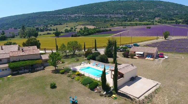 Hotel La Bastide Des Bourguets